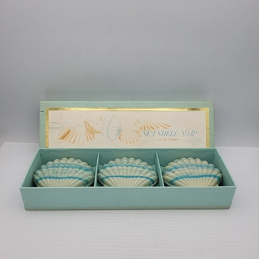 Vintage Box of SEASHELL 3 SOAPS By Ben Rickert